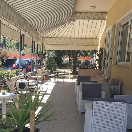 רימיני Hotel Villa Rinaldini מראה חיצוני תמונה