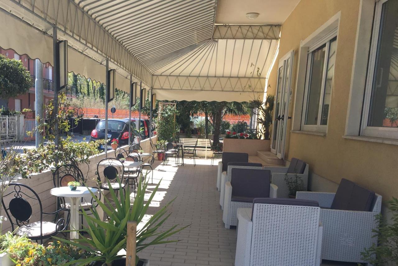 רימיני Hotel Villa Rinaldini מראה חיצוני תמונה